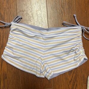Side string yoga short - reversible